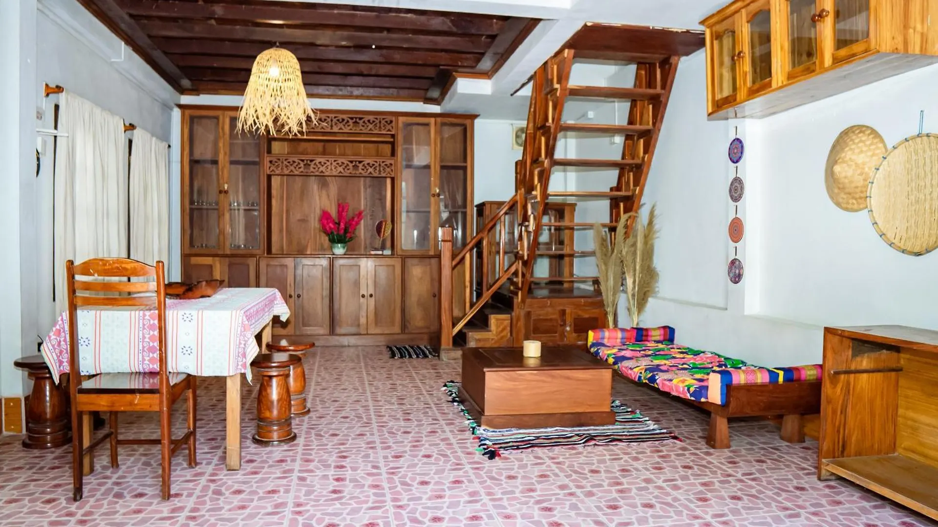 Vila La Cabina - Charming Quiet House - Free Motobike Luang Prabang